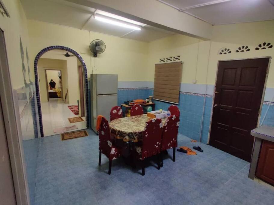 Adeeba Homestay Куантан Екстер'єр фото